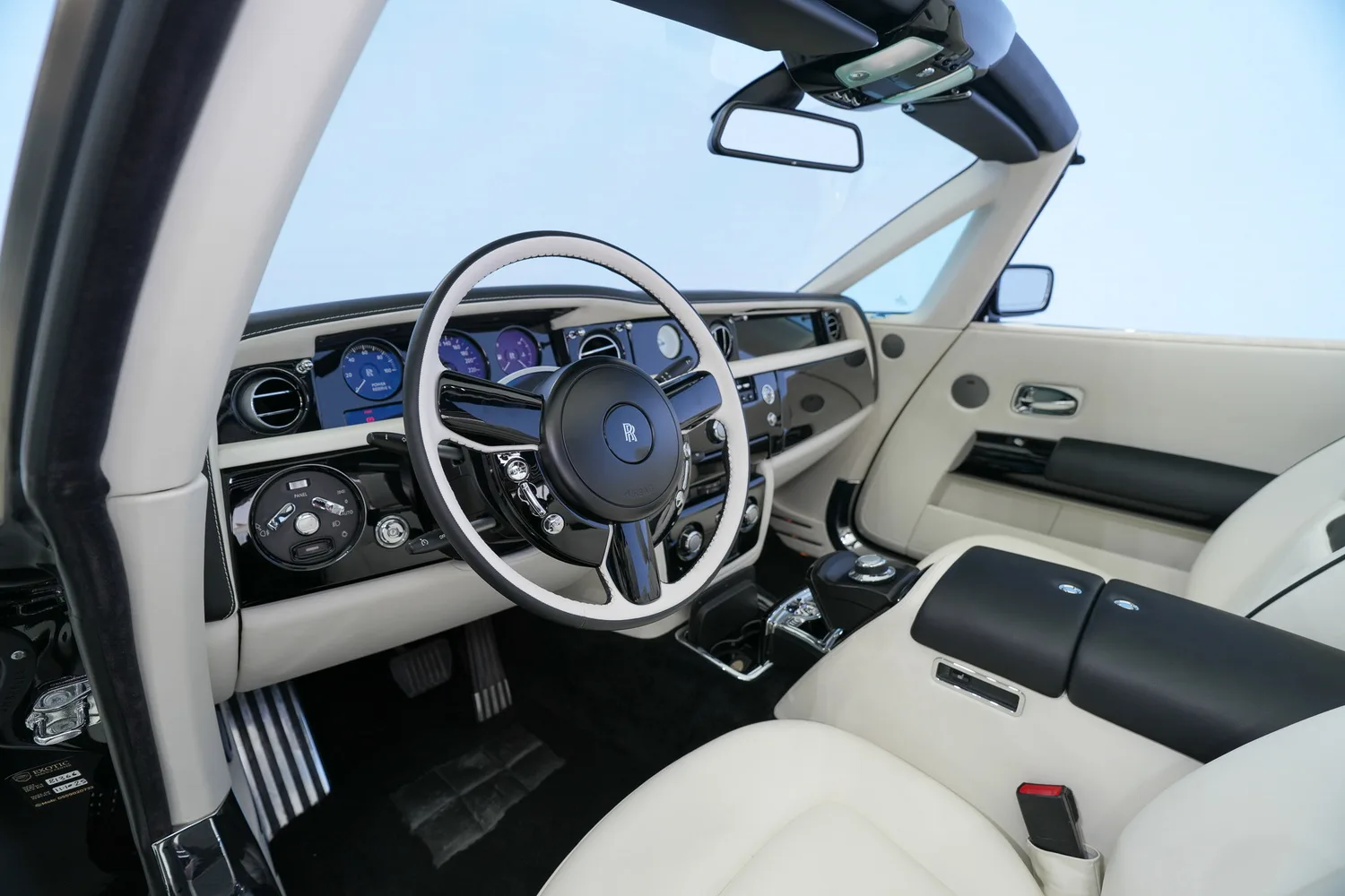 2009 Rolls-Royce Phantom Drophead Coupé, 3/17