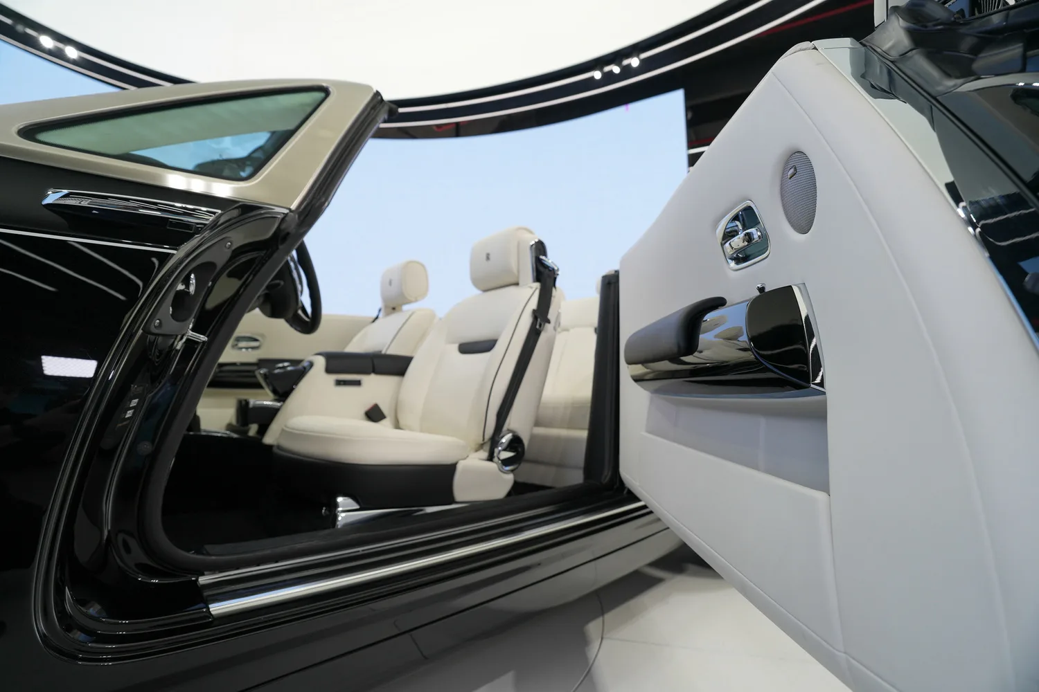 2009 Rolls-Royce Phantom Drophead Coupé, 6/17