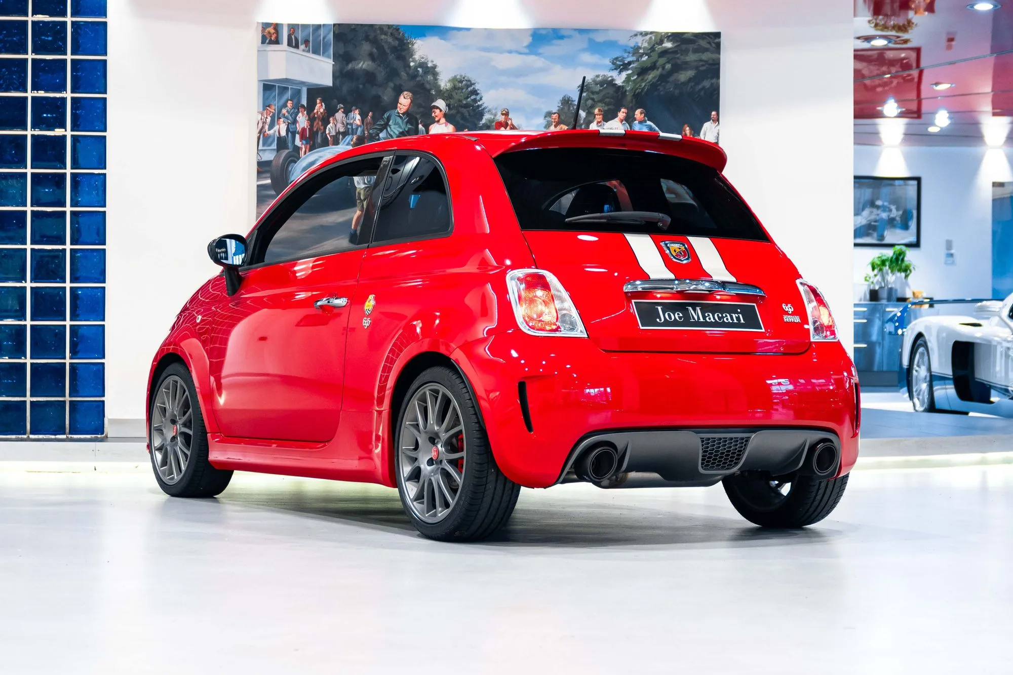 2010 Abarth 695 Tributo Ferrari, 8/19