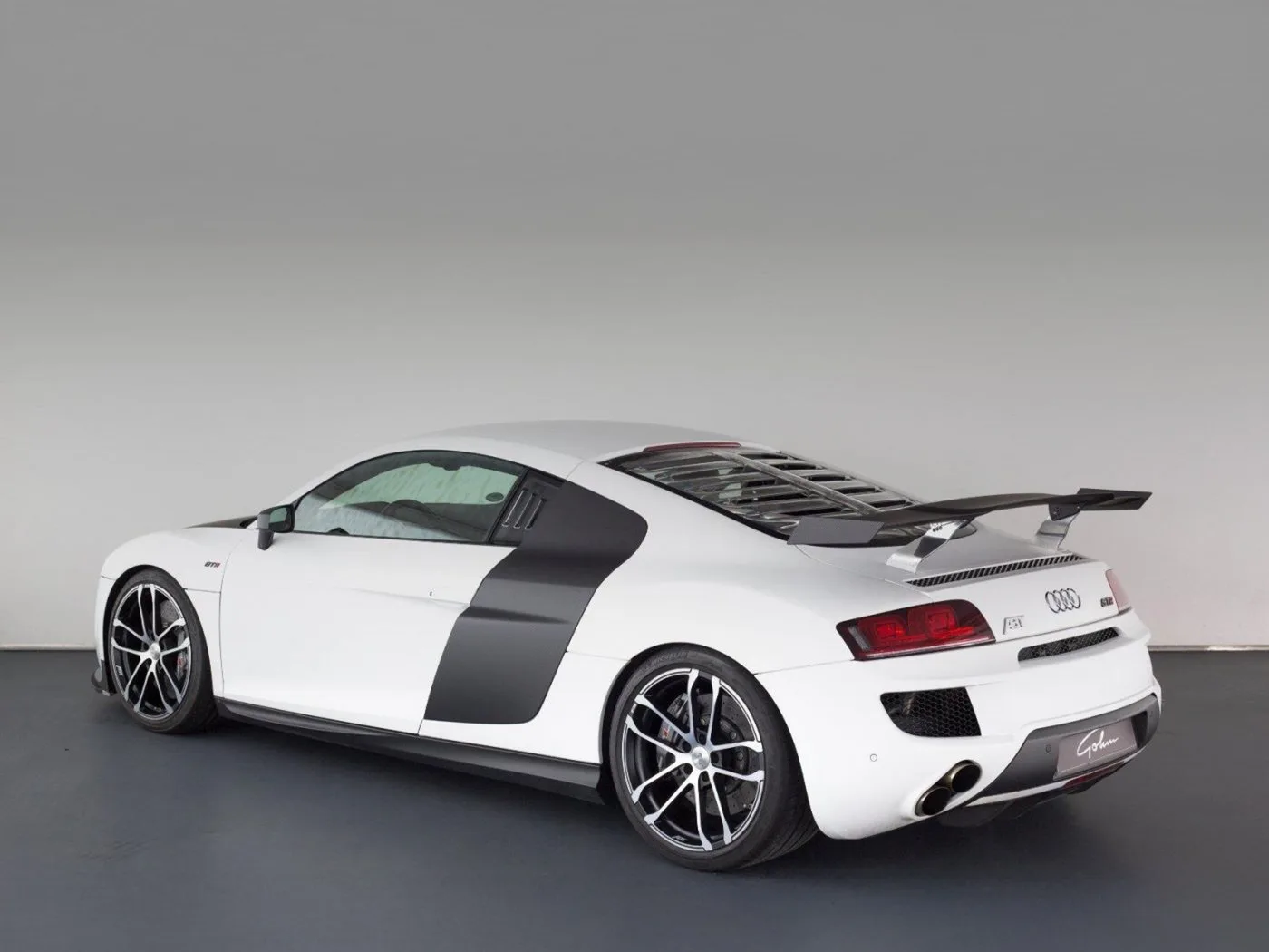 2010 Audi R8 angeboten von einem Fachhändler in Singen, Deutschland, Foto 3 von 13