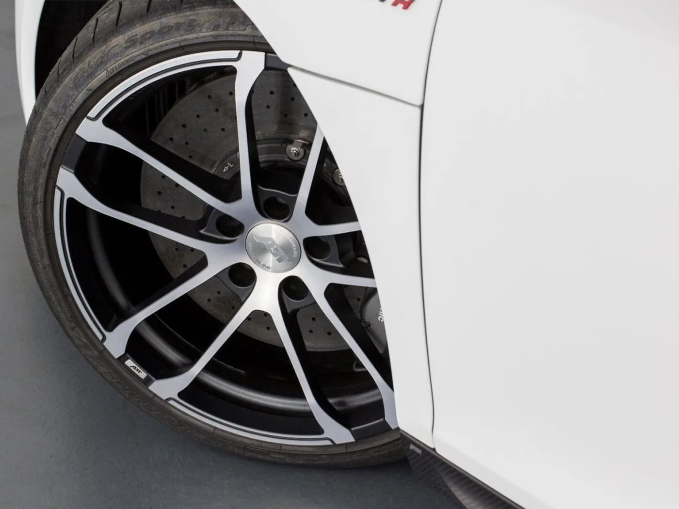 2010 Audi R8 angeboten von einem Fachhändler in Singen, Deutschland, Foto 7 von 13