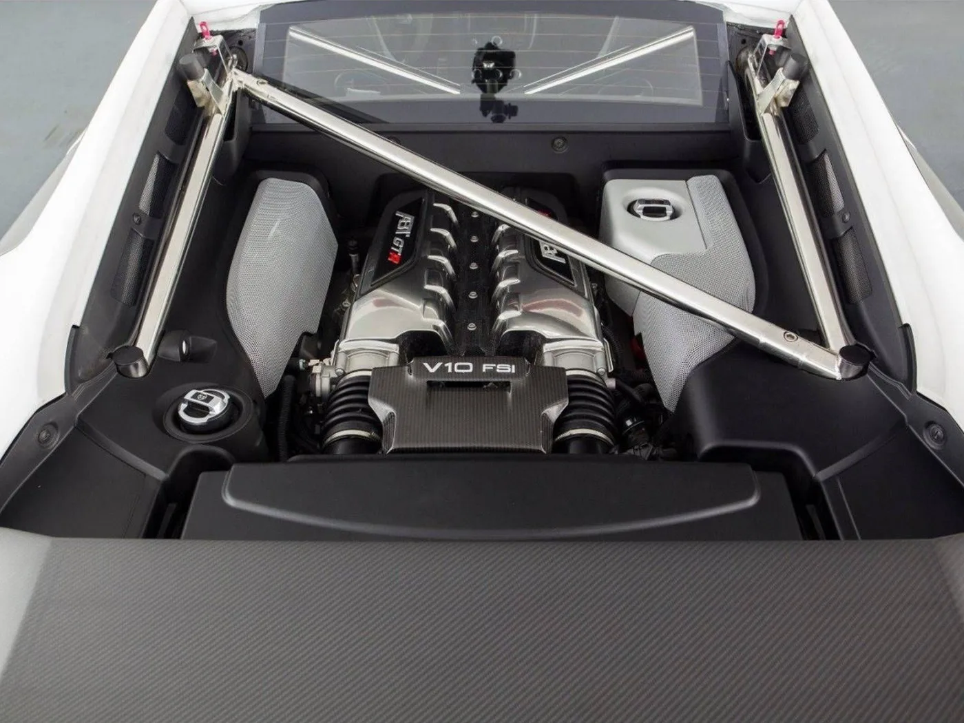2010 Audi R8 angeboten von einem Fachhändler in Singen, Deutschland, Foto 12 von 13