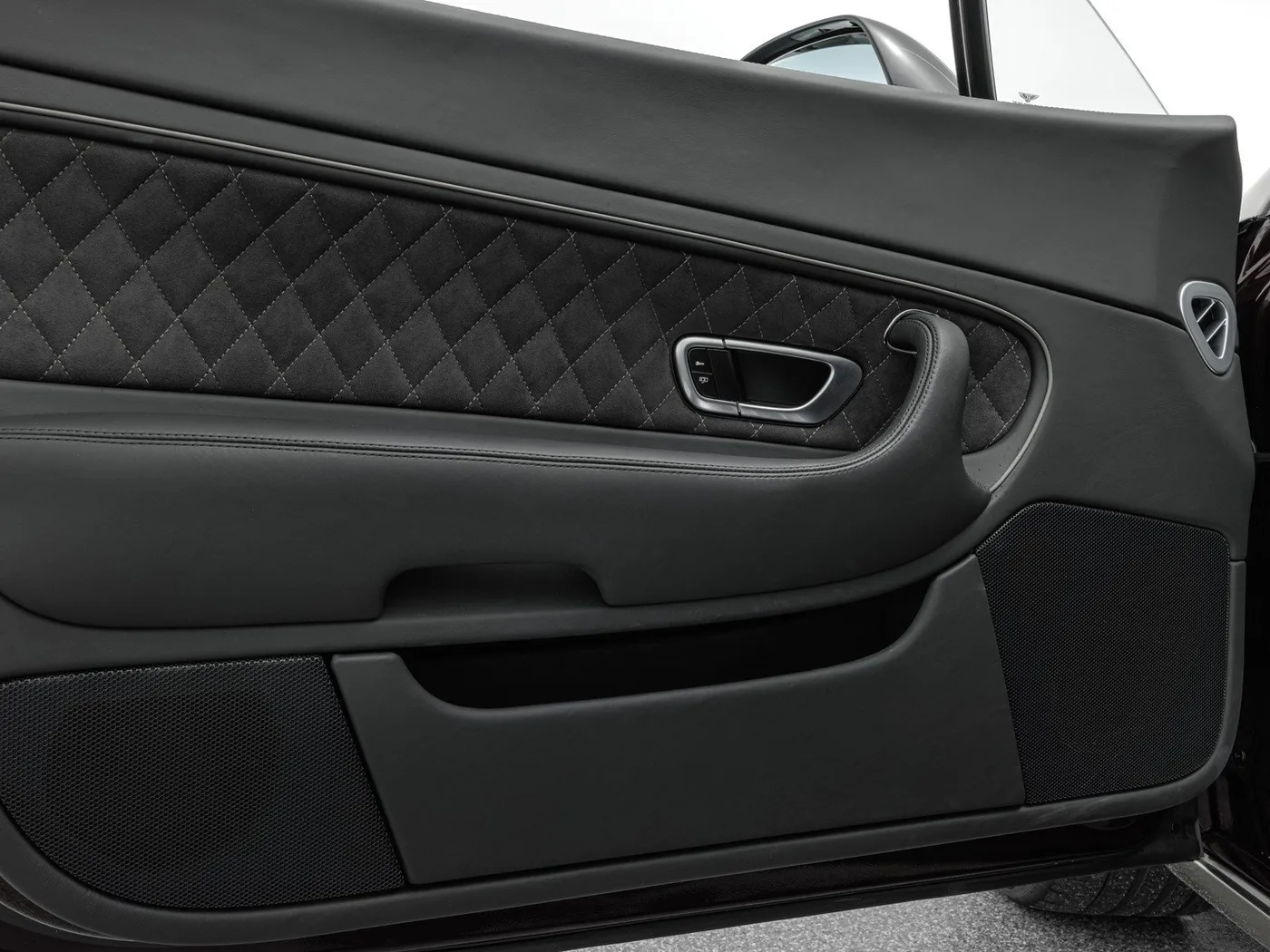 2010 Bentley Continental Supersports proposée par un concessionnaire spécialisé à Böblingen, Allemagne, photo 7 sur 15