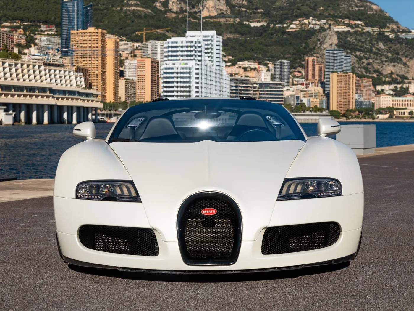 2010 Bugatti Veyron Grand Sport offered by a specialist dealer in Monaco, Monaco, photo 2 of 15