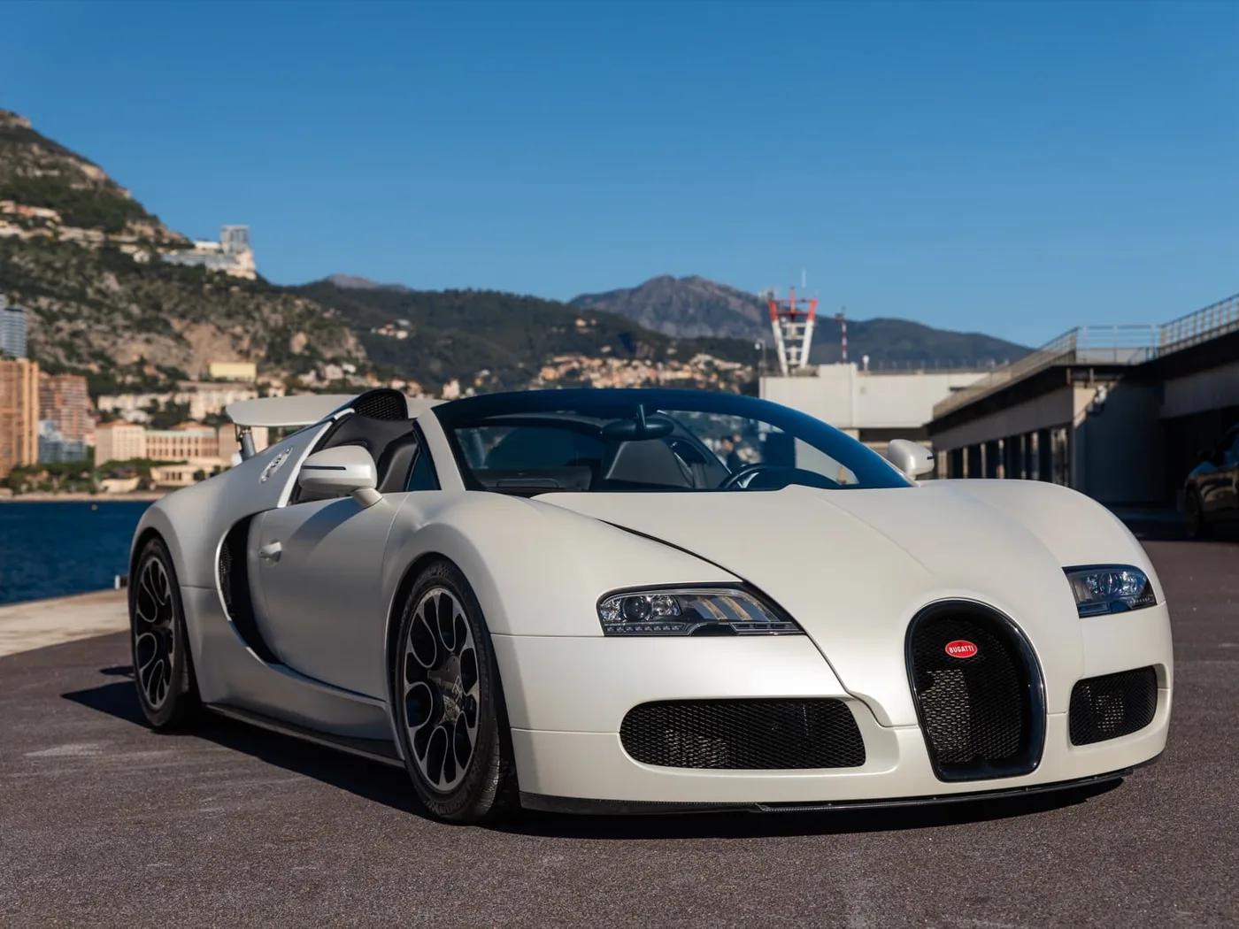 2010 Bugatti Veyron Grand Sport offered by a specialist dealer in Monaco, Monaco, photo 10 of 15