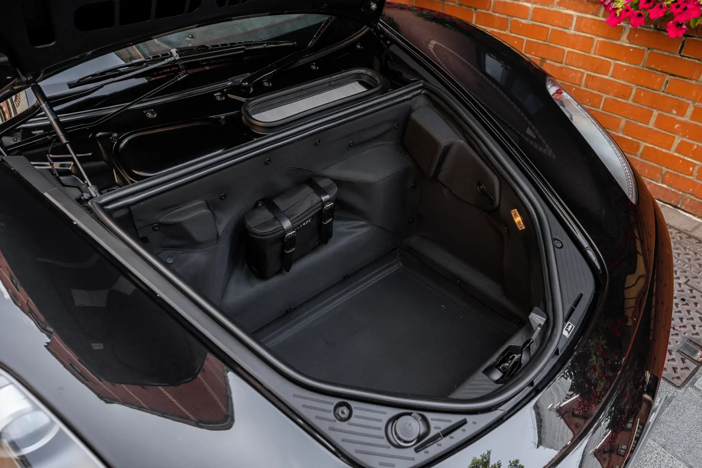 2010 Ferrari 430 Scuderia proposée par un groupe de concessions agréées à Mayfair, Royaume-Uni, photo 14 sur 25