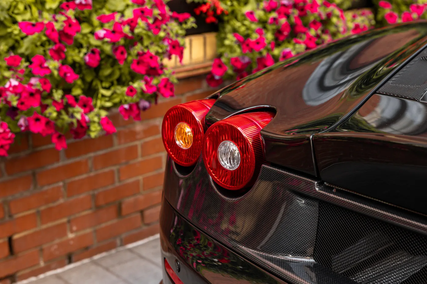 2010 Ferrari 430 Scuderia proposée par un groupe de concessions agréées à Mayfair, Royaume-Uni, photo 18 sur 25
