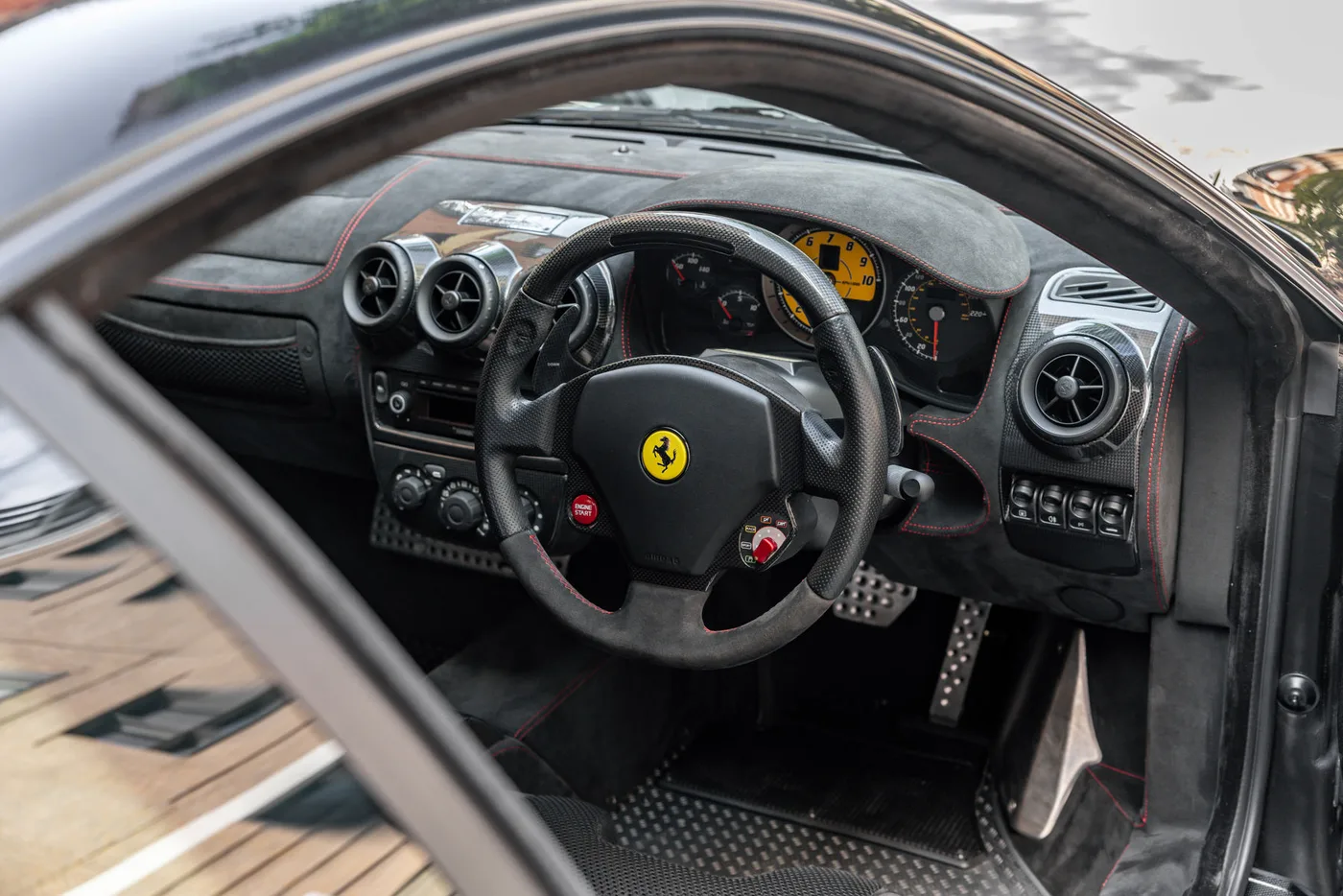 2010 Ferrari 430 Scuderia proposée par un groupe de concessions agréées à Mayfair, Royaume-Uni, photo 25 sur 25