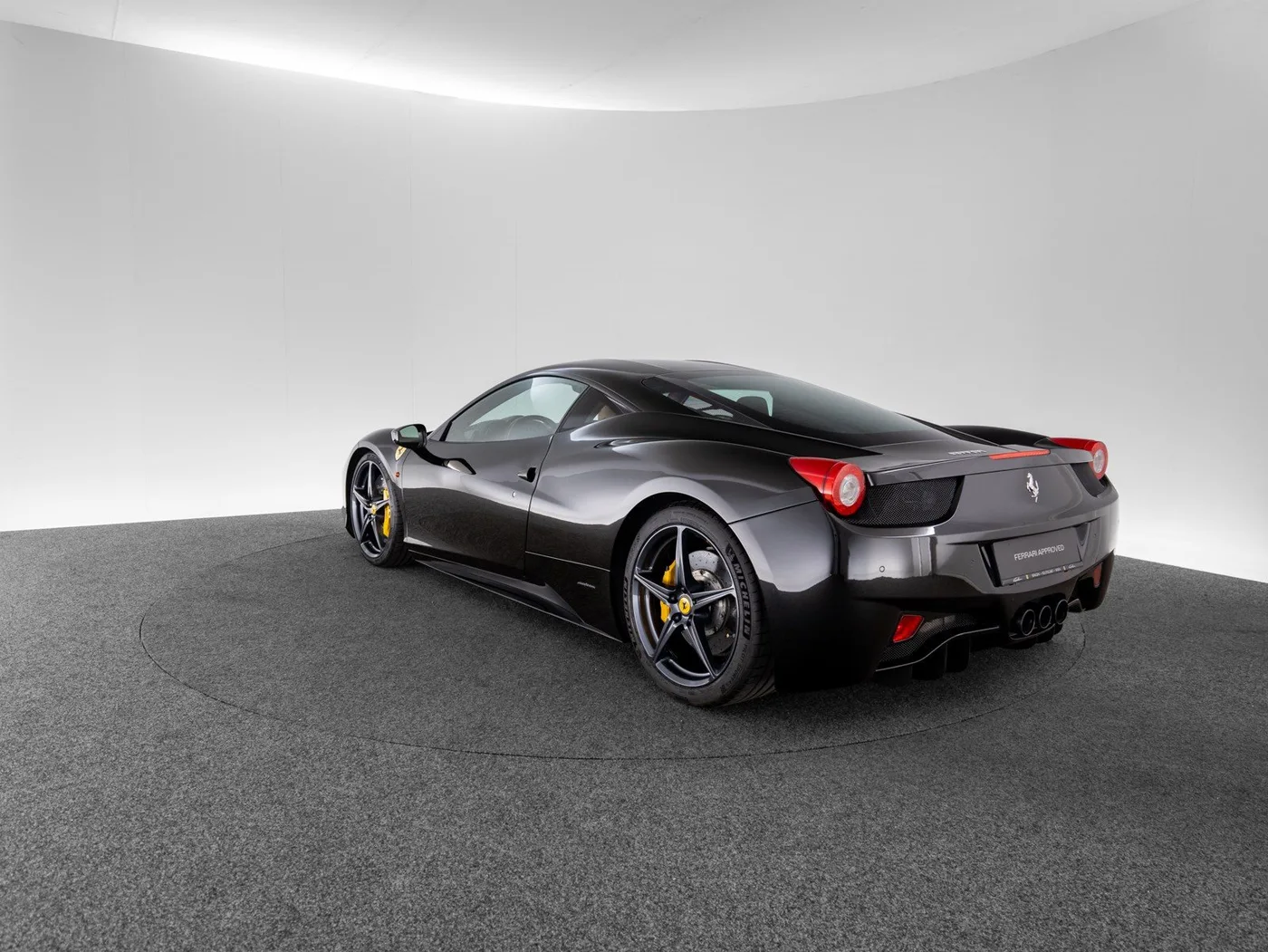 2010 Ferrari 458 Italia angeboten von einem Fachhändler in Singen, Deutschland, Foto 7 von 15