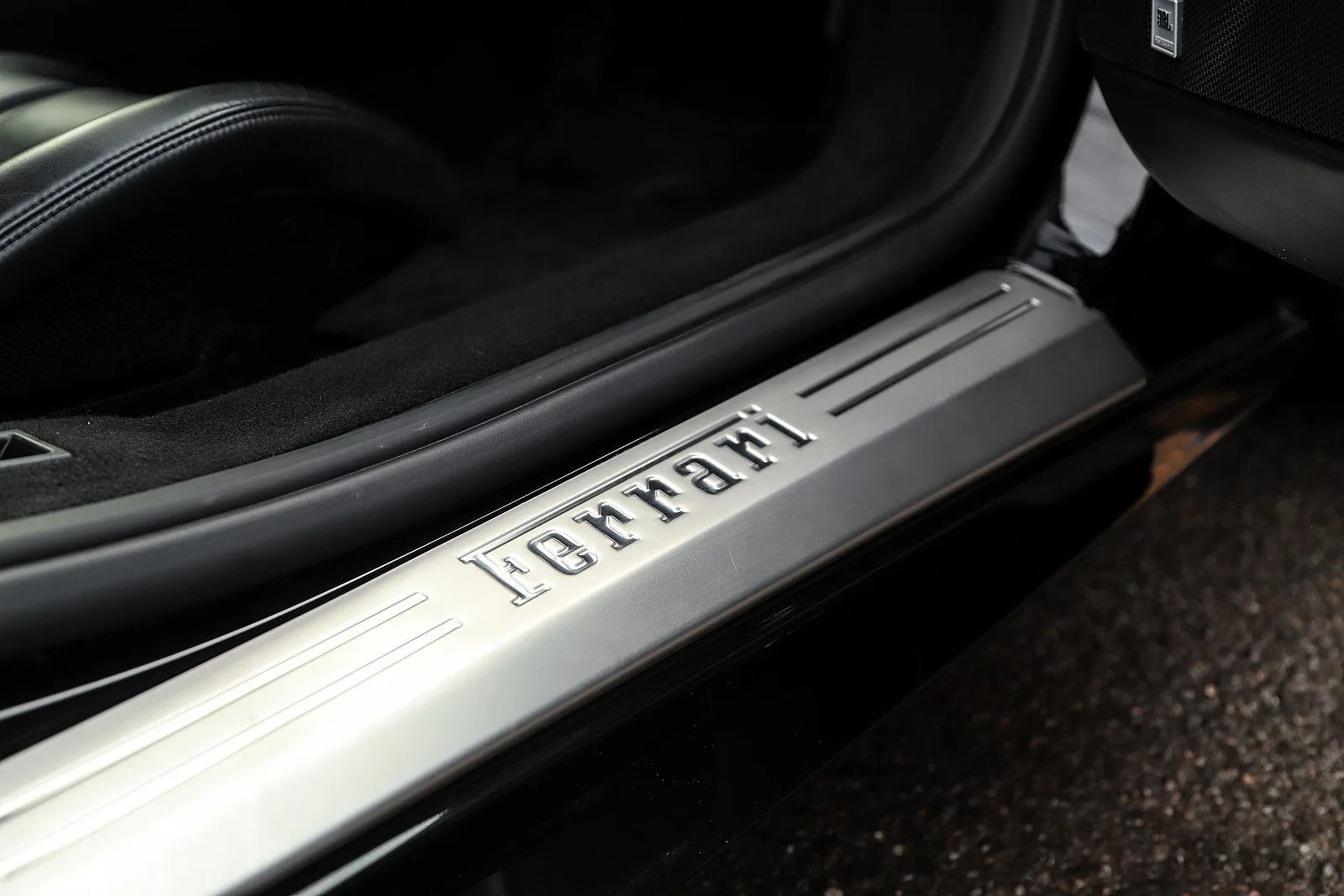 2010 Ferrari 458 Italia, 26/30