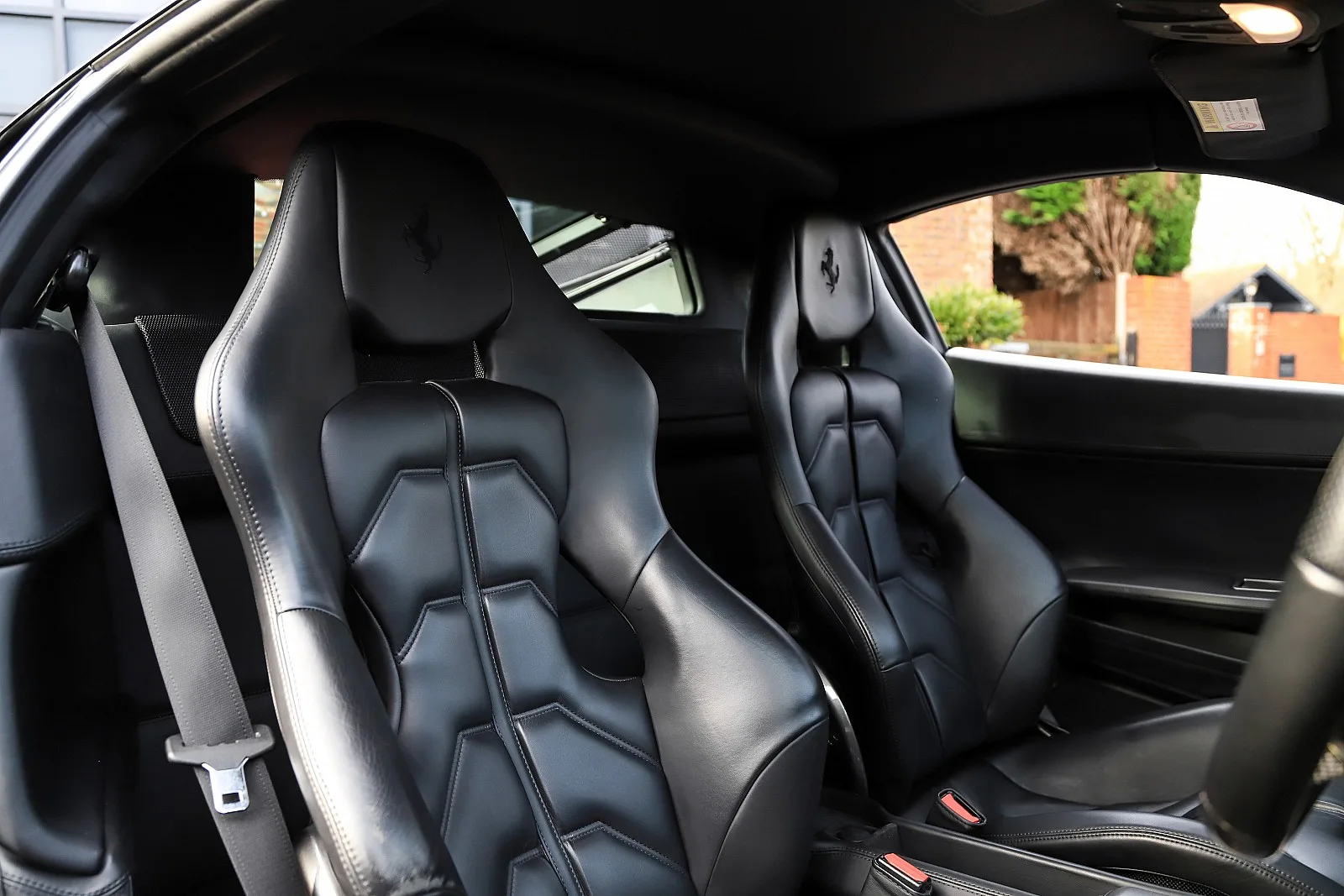 2010 Ferrari 458 Italia, 28/30