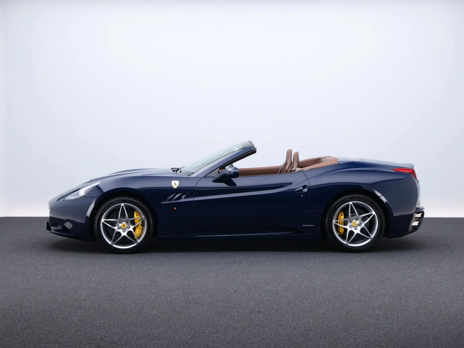 2010 Ferrari California, 8/30