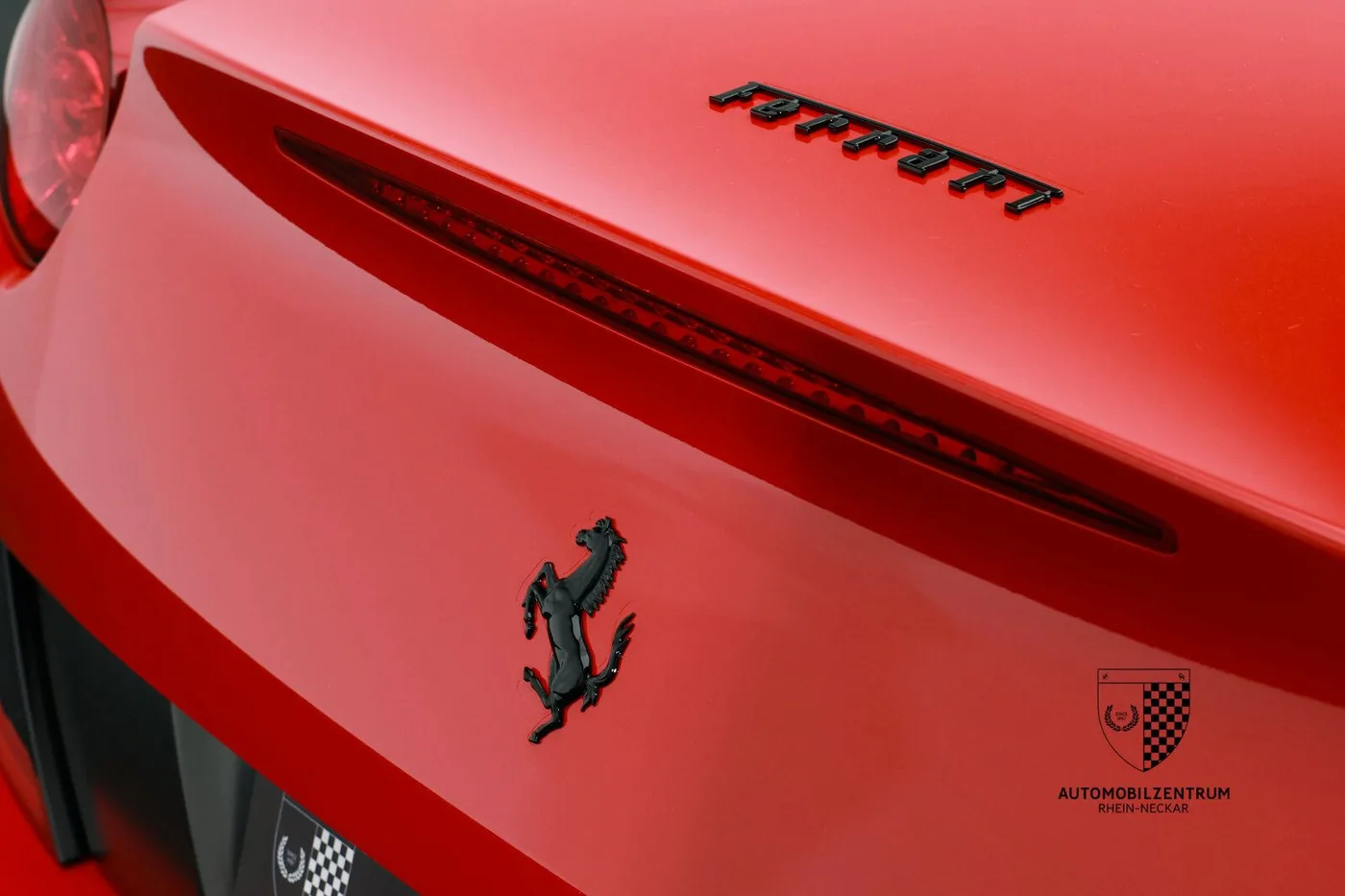 2010 Ferrari California offered by a supercar dealer in Viernheim, Germany, photo 15 of 25