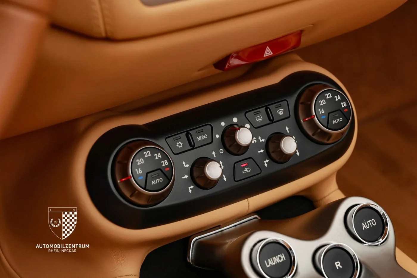 2010 Ferrari California offered by a supercar dealer in Viernheim, Germany, photo 20 of 25