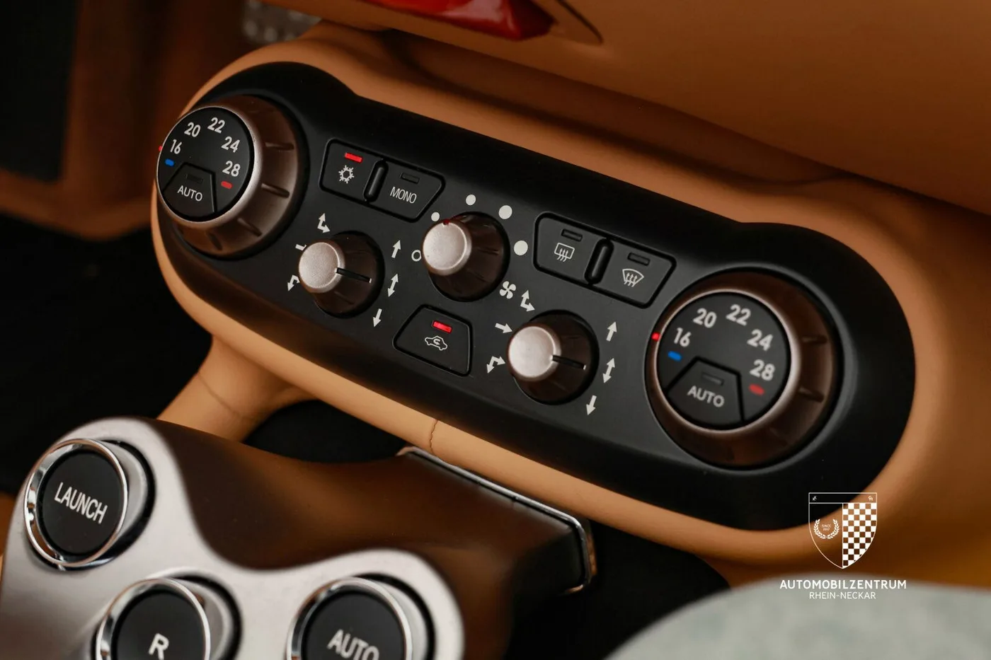 2010 Ferrari California offered by a supercar dealer in Viernheim, Germany, photo 21 of 25