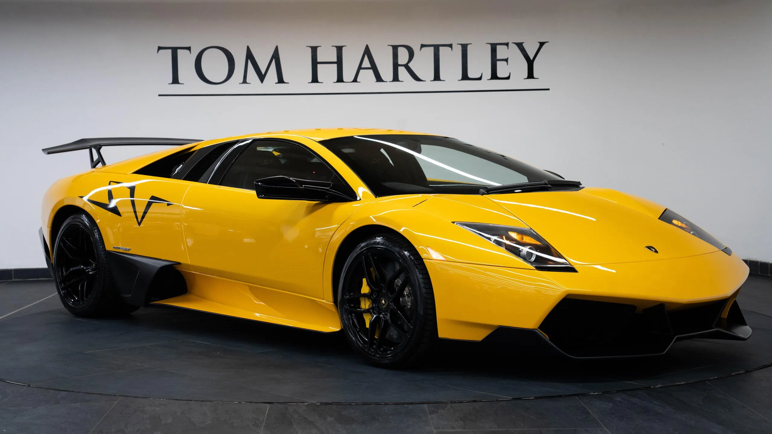 2010 Lamborghini Murciélago LP670-4 SuperVeloce offered by a specialist dealer in Swadlincote, United Kingdom, main photo