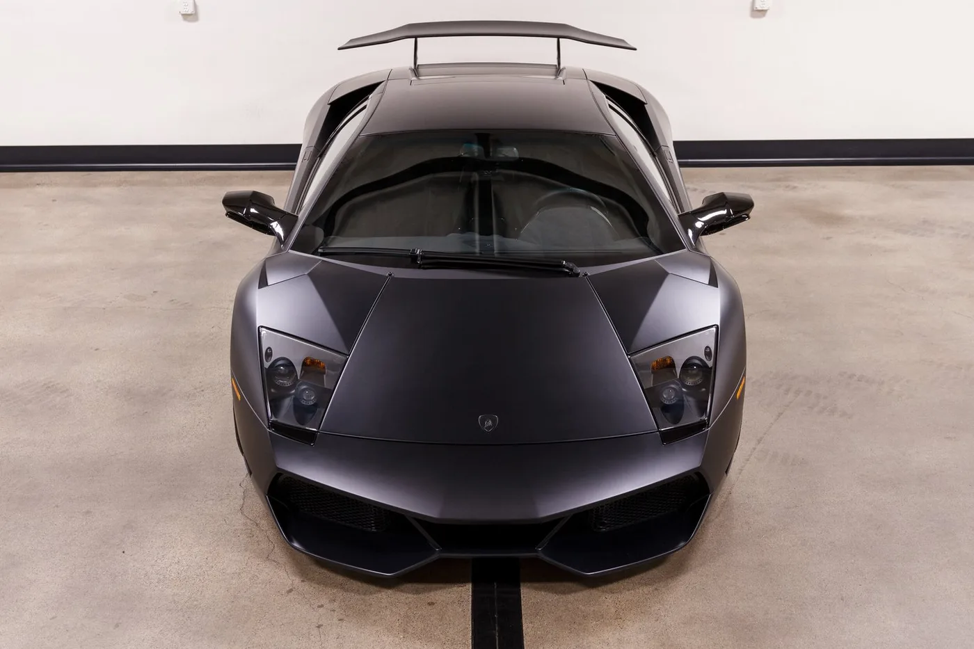 2010 Lamborghini Murciélago LP 670-4 SuperVeloce sold by a specialist dealer in Costa Mesa, United States, photo 9 of 15