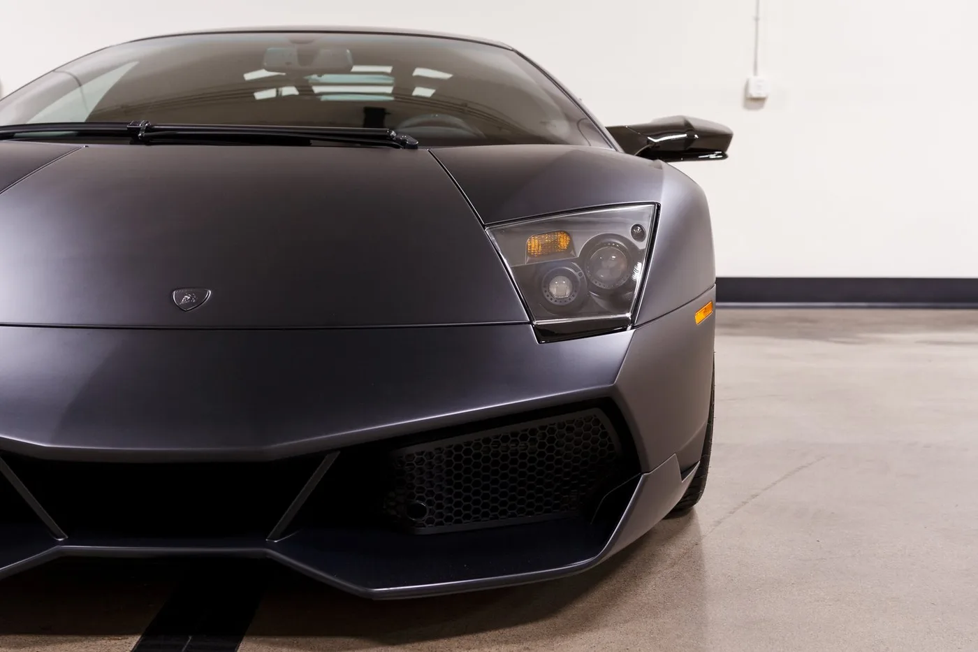2010 Lamborghini Murciélago LP 670-4 SuperVeloce sold by a specialist dealer in Costa Mesa, United States, photo 11 of 15