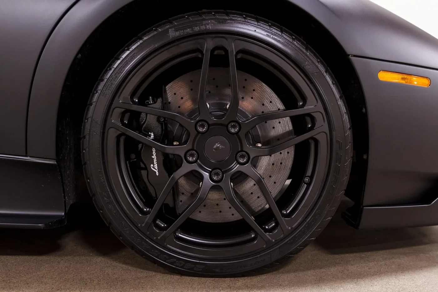 2010 Lamborghini Murciélago LP 670-4 SuperVeloce sold by a specialist dealer in Costa Mesa, United States, photo 15 of 15