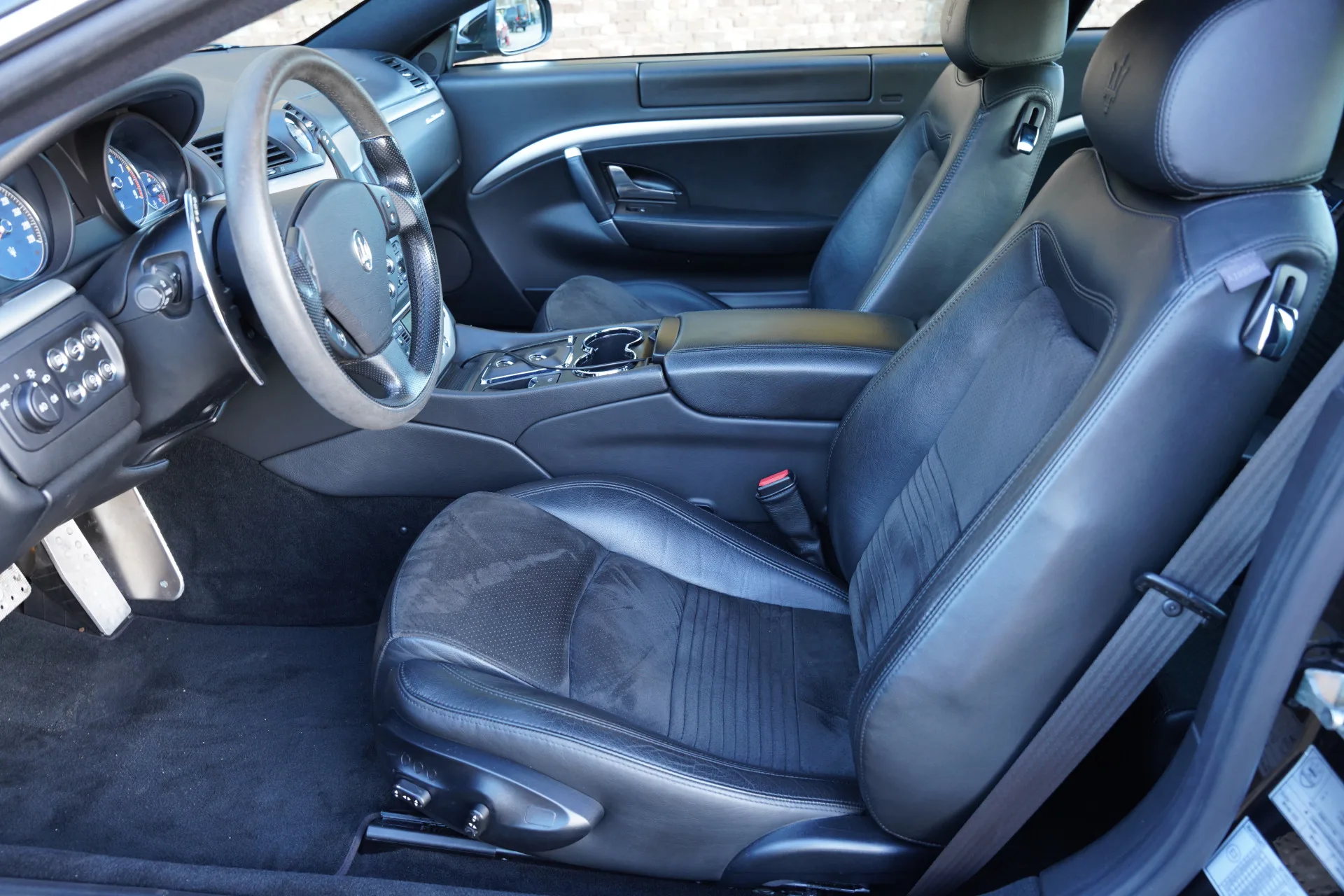 2010 Maserati GranTurismo S, 3/30