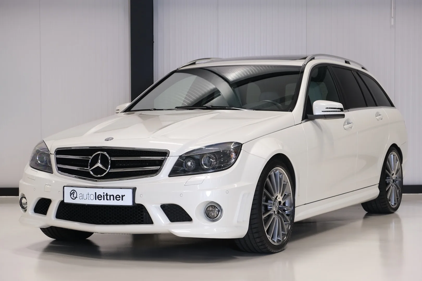2010 Mercedes-AMG C 63 Estate Performance Package Plus S204, 23/30