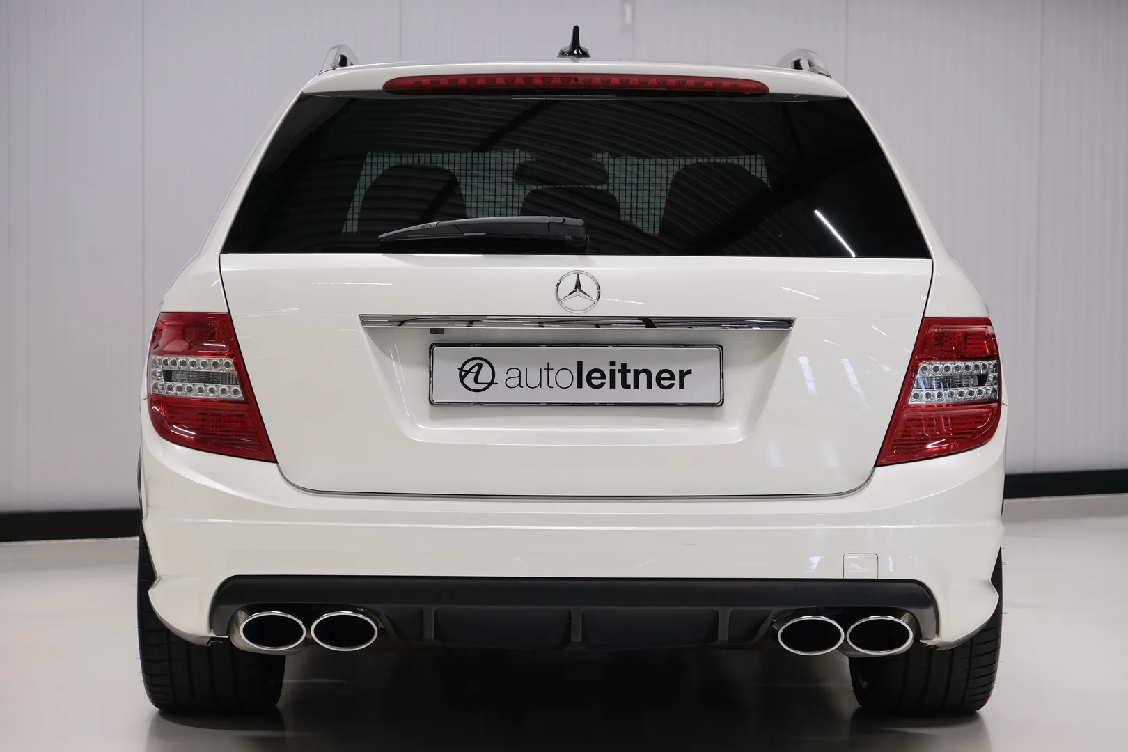 2010 Mercedes-AMG C 63 Estate Performance Package Plus S204, 27/30