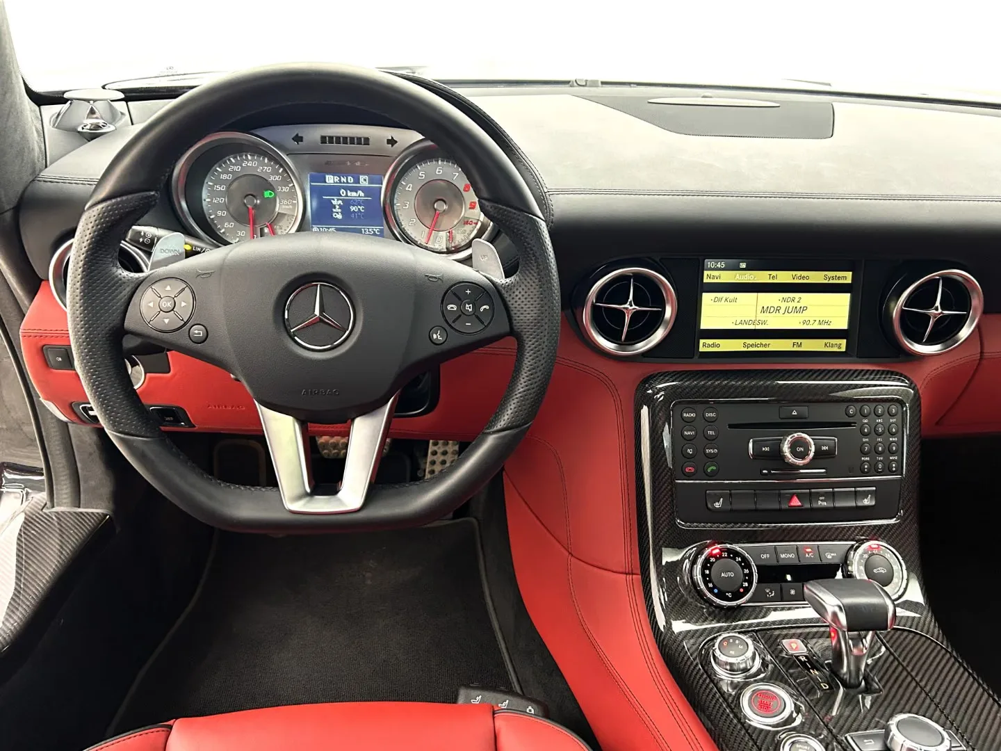 2010 Mercedes-AMG SLS, 7/30