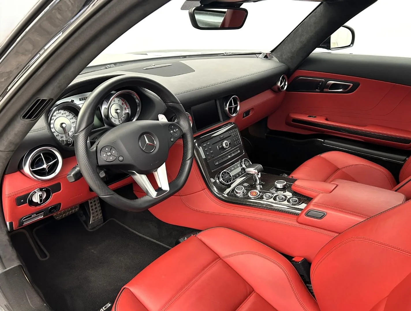 2010 Mercedes-AMG SLS, 9/30