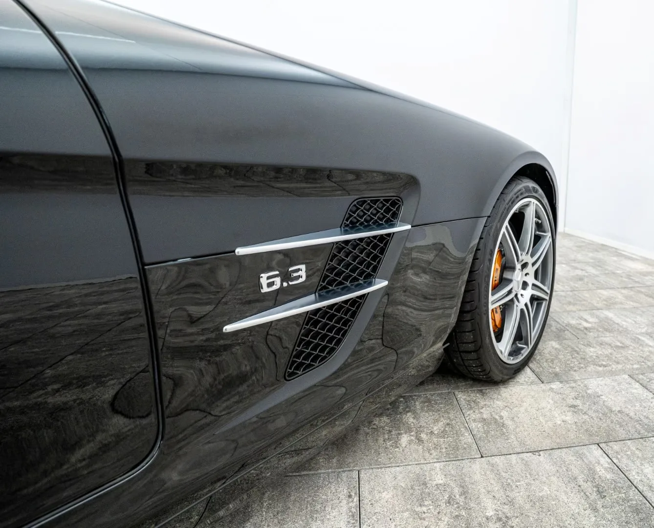 2010 Mercedes-AMG SLS, 25/30