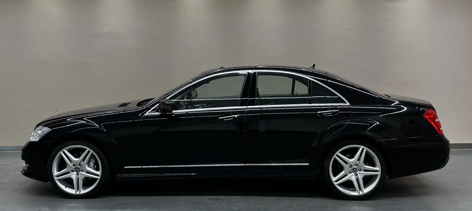 2010 Mercedes-Benz S 500 4MATIC, AMG Line, 4/26