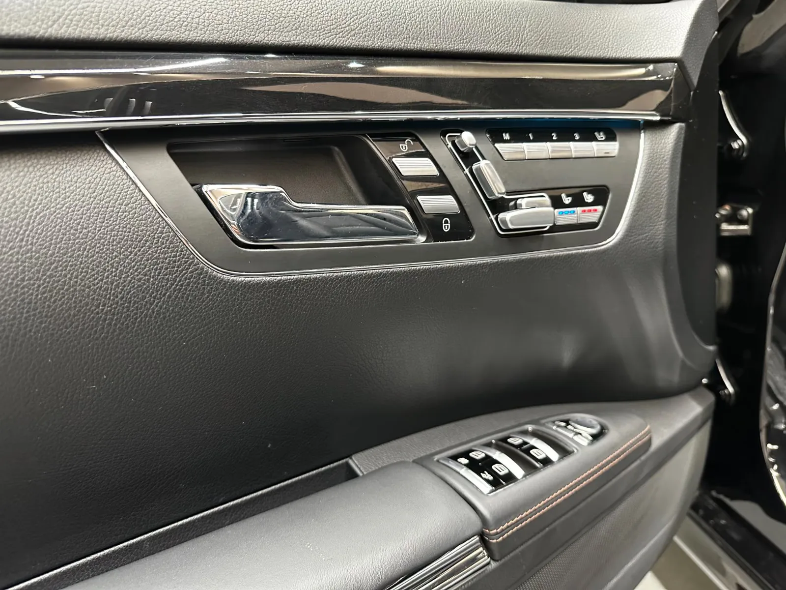 2010 Mercedes-Benz S 500 4MATIC, AMG Line, 12/26