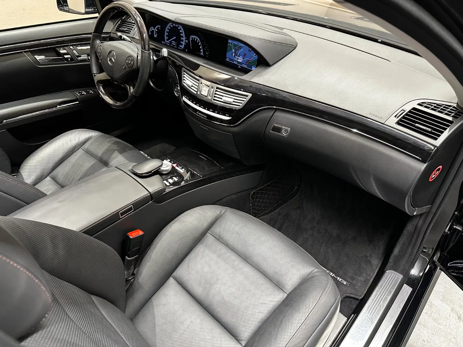 2010 Mercedes-Benz S 500 4MATIC, AMG Line, 21/26