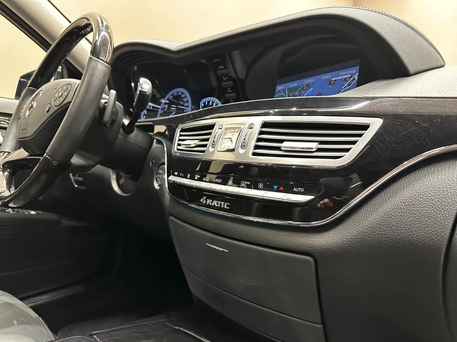 2010 Mercedes-Benz S 500 4MATIC, AMG Line, 22/26