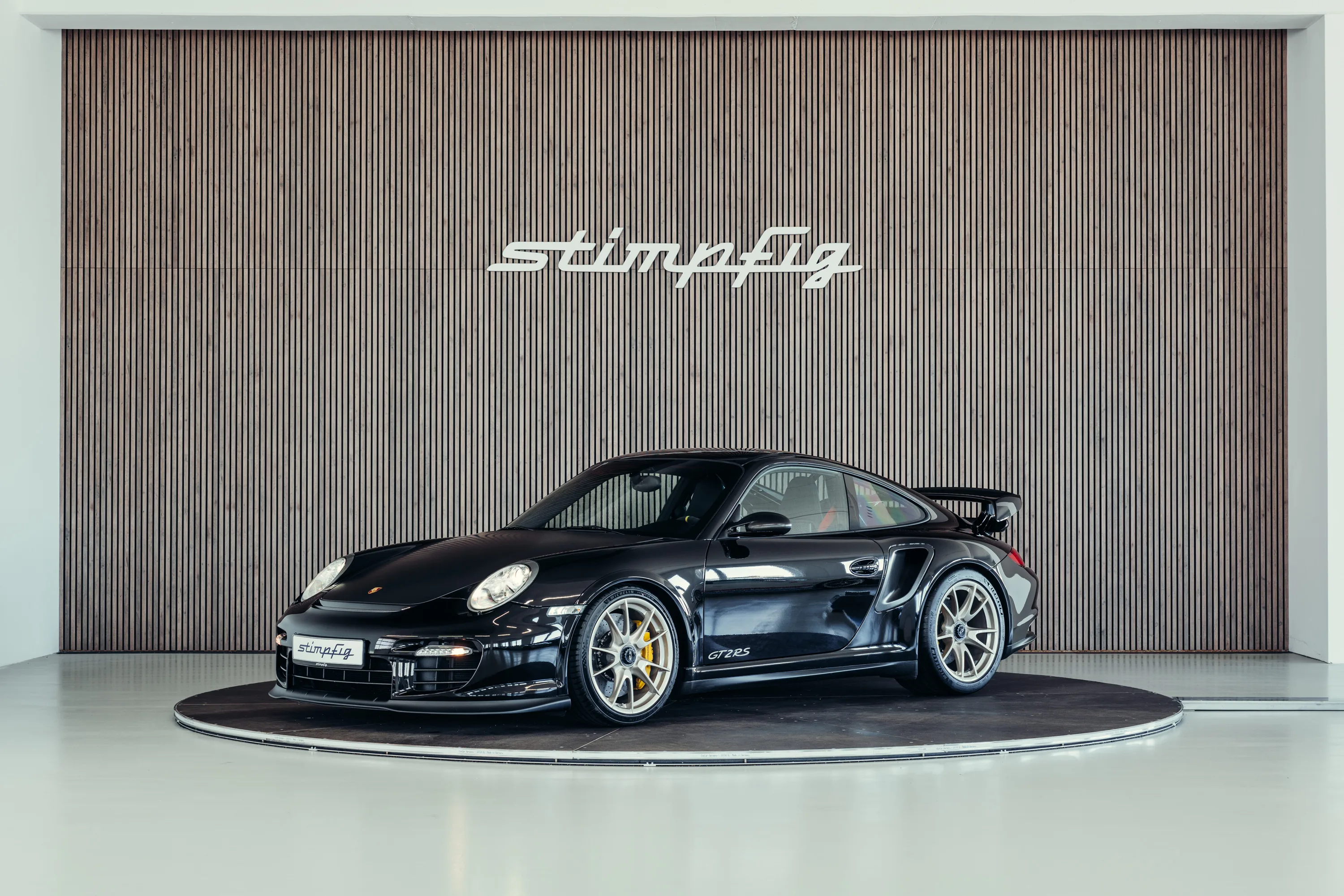 2010 Porsche 911 GT2 RS angeboten von einem Fachhändler in Stuttgart, Deutschland, Hauptfoto