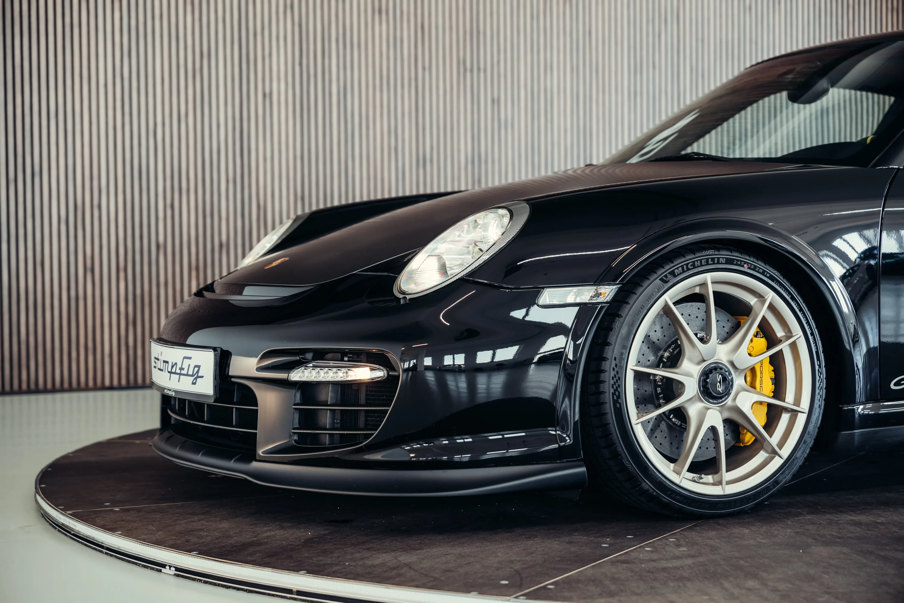 2010 Porsche 911 GT2 RS, 15/30