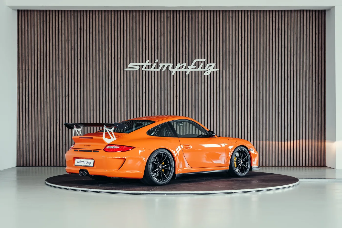 2010 Porsche 911 GT3 RS proposée par un spécialiste de la voiture de collection à Stuttgart, Allemagne, photo 5 sur 25