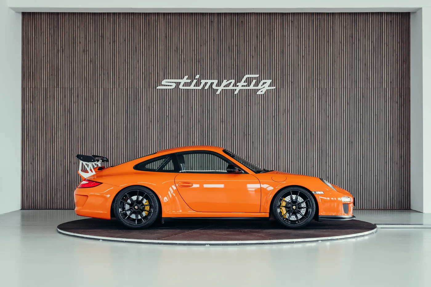 2010 Porsche 911 GT3 RS proposée par un spécialiste de la voiture de collection à Stuttgart, Allemagne, photo 6 sur 25