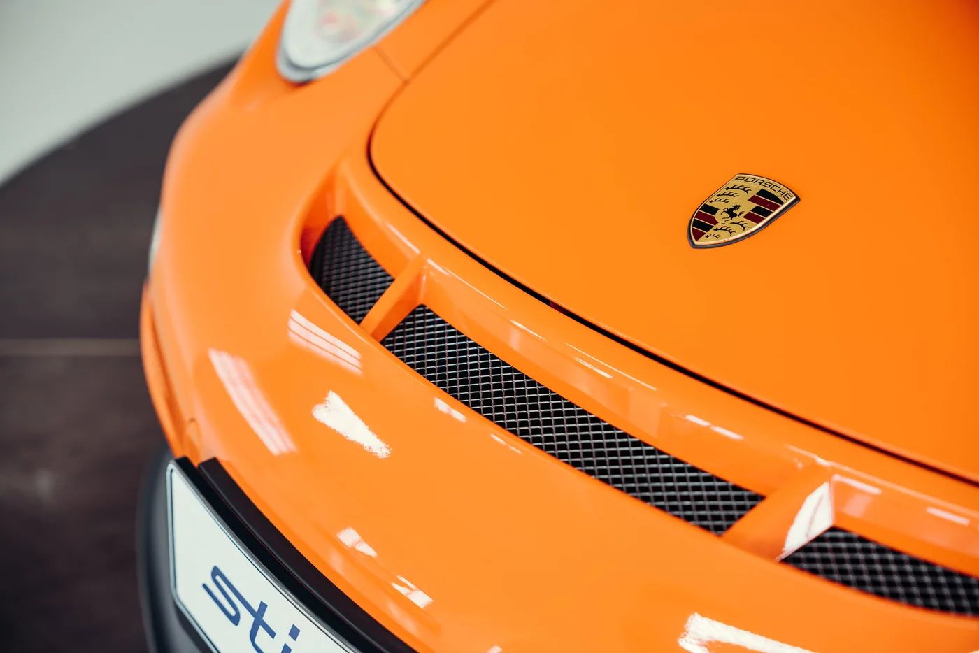 2010 Porsche 911 GT3 RS proposée par un spécialiste de la voiture de collection à Stuttgart, Allemagne, photo 9 sur 25