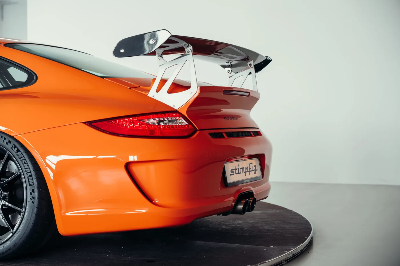 2010 Porsche 911 GT3 RS proposée par un spécialiste de la voiture de collection à Stuttgart, Allemagne, photo 14 sur 25