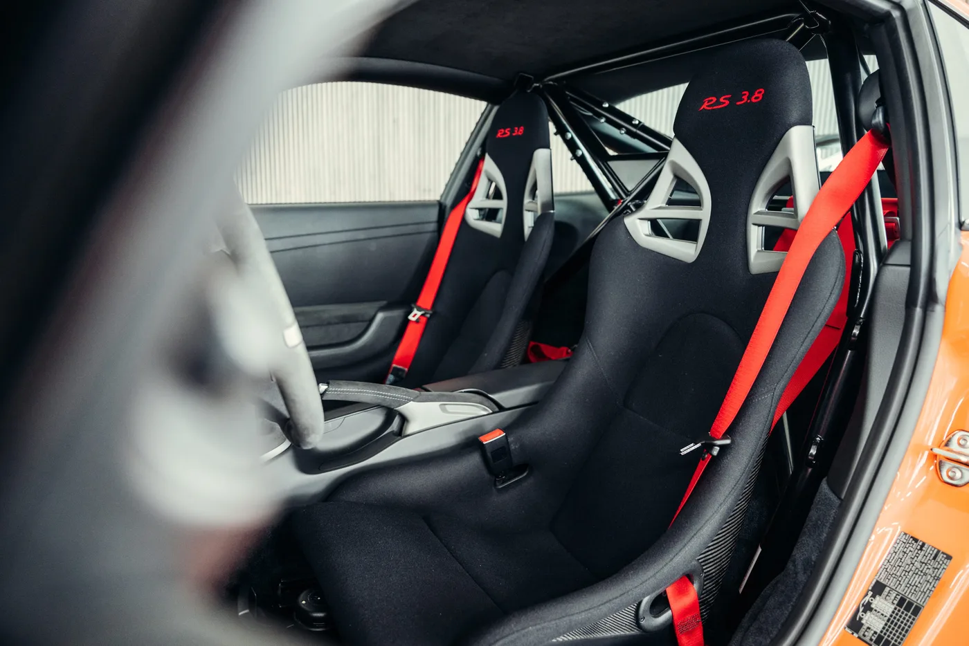 2010 Porsche 911 GT3 RS proposée par un spécialiste de la voiture de collection à Stuttgart, Allemagne, photo 23 sur 25