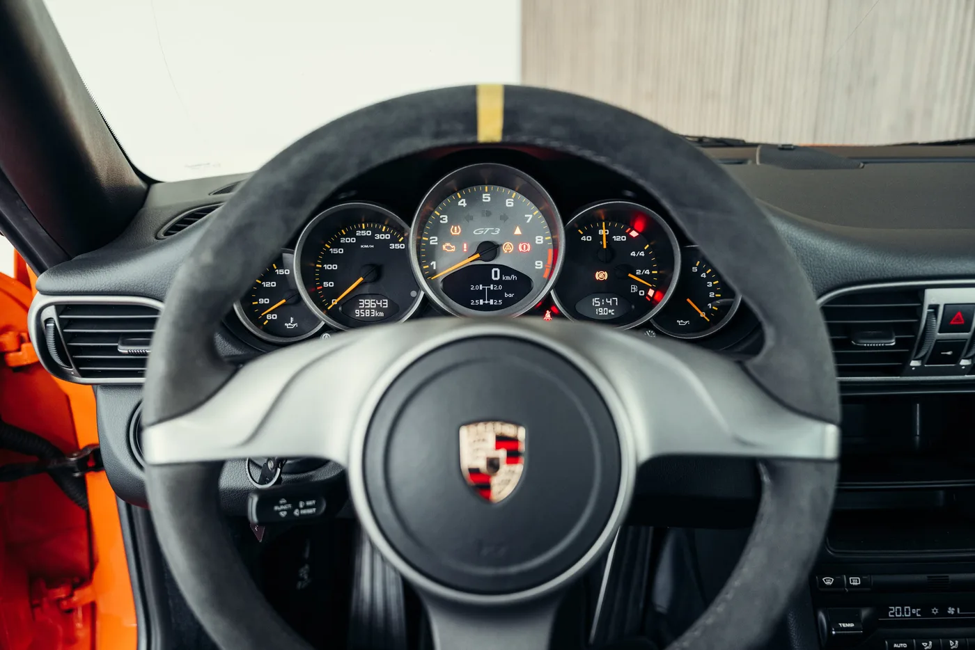2010 Porsche 911 GT3 RS proposée par un spécialiste de la voiture de collection à Stuttgart, Allemagne, photo 24 sur 25
