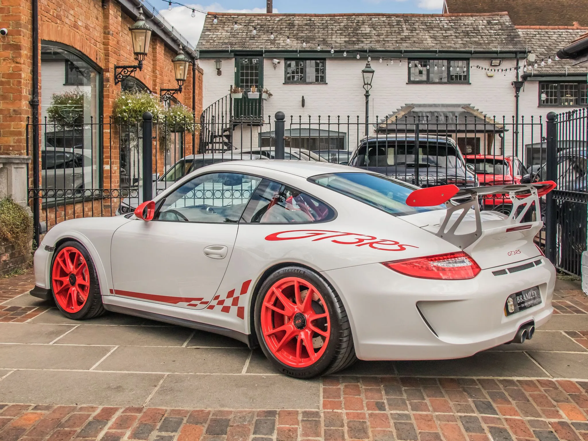 2010 Porsche 911 GT3 RS, 8/24