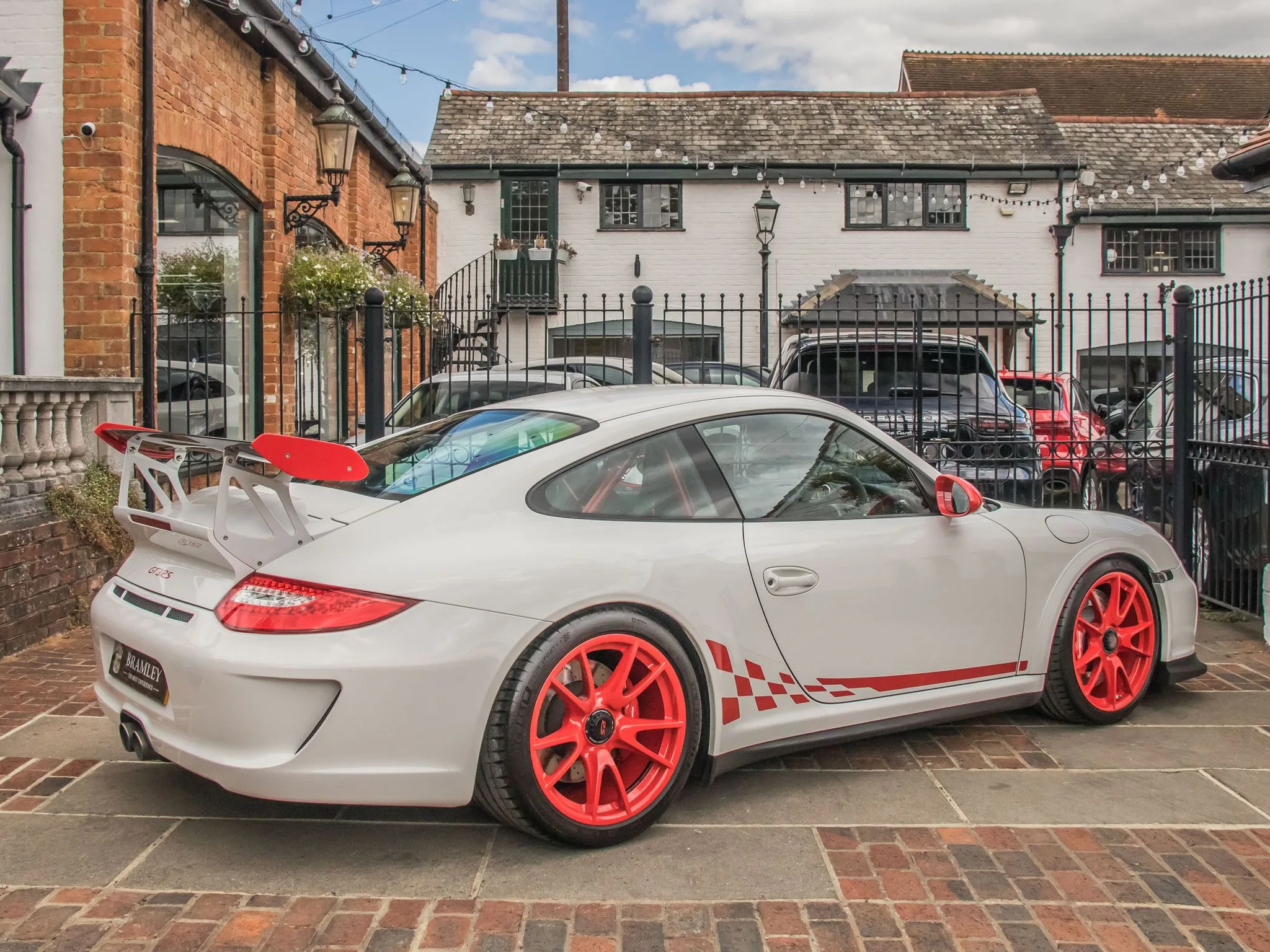 2010 Porsche 911 GT3 RS, 10/24
