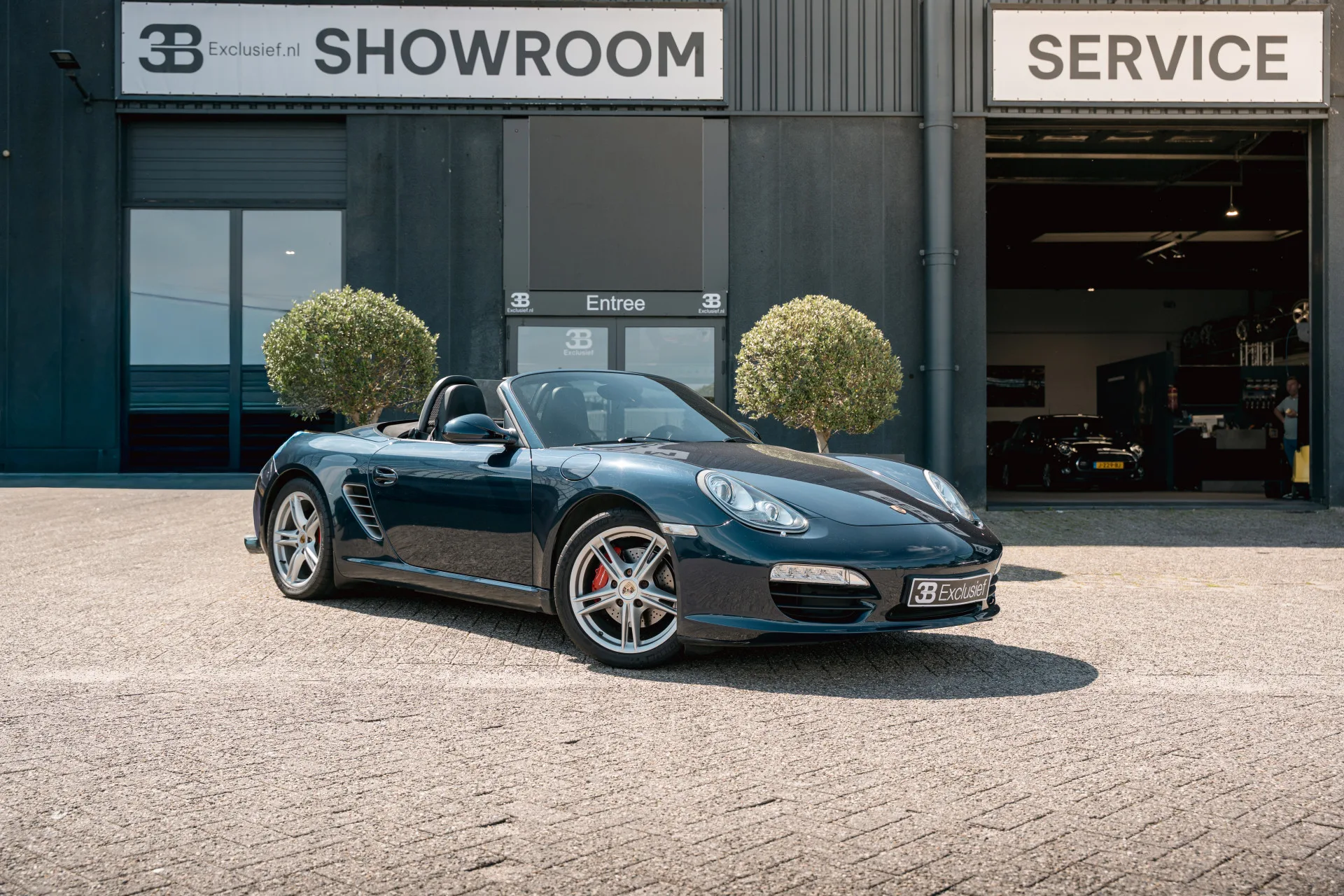 2010 Porsche Boxster S, 2/24