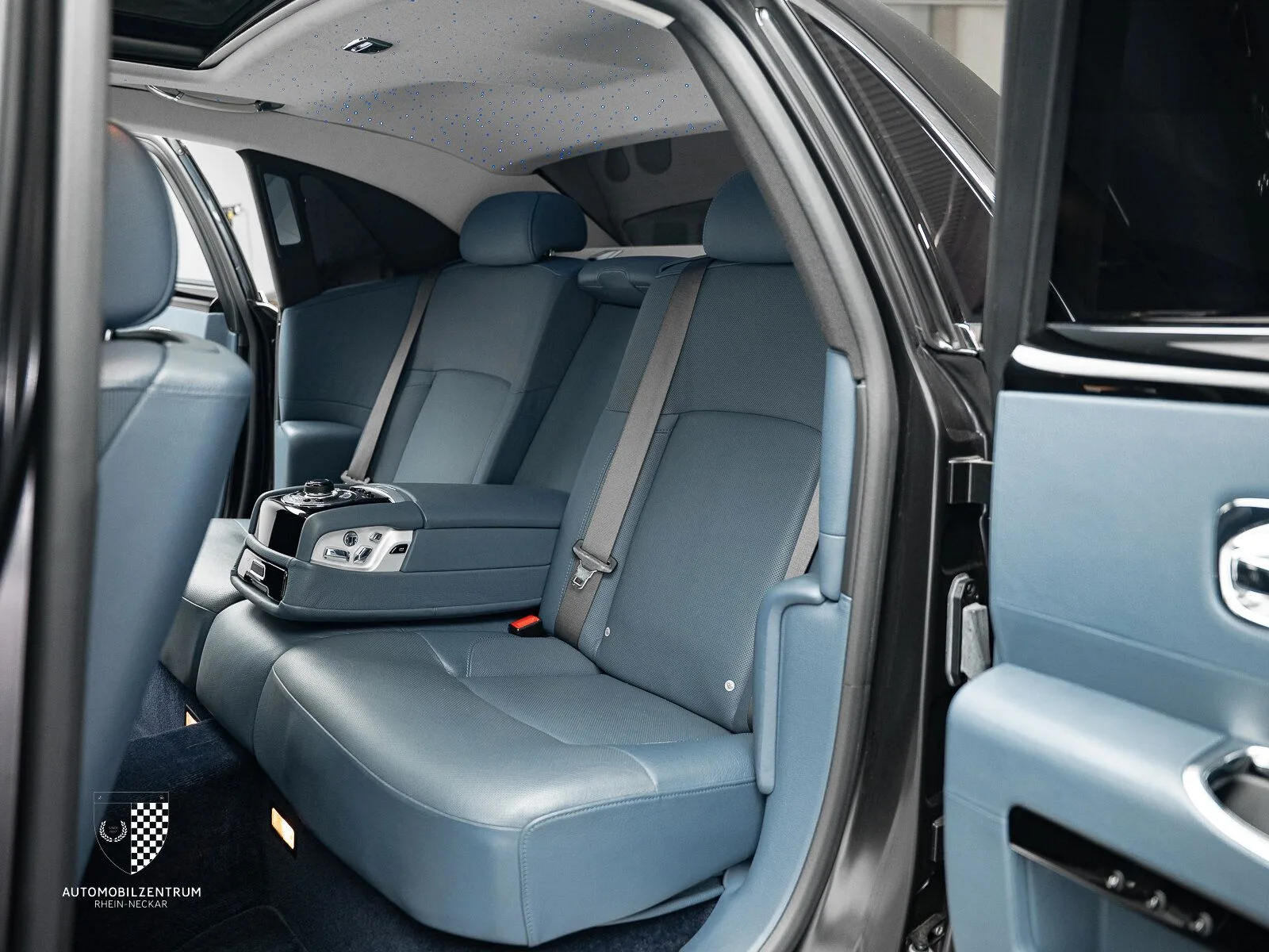 2010 Rolls-Royce Ghost, 26/30
