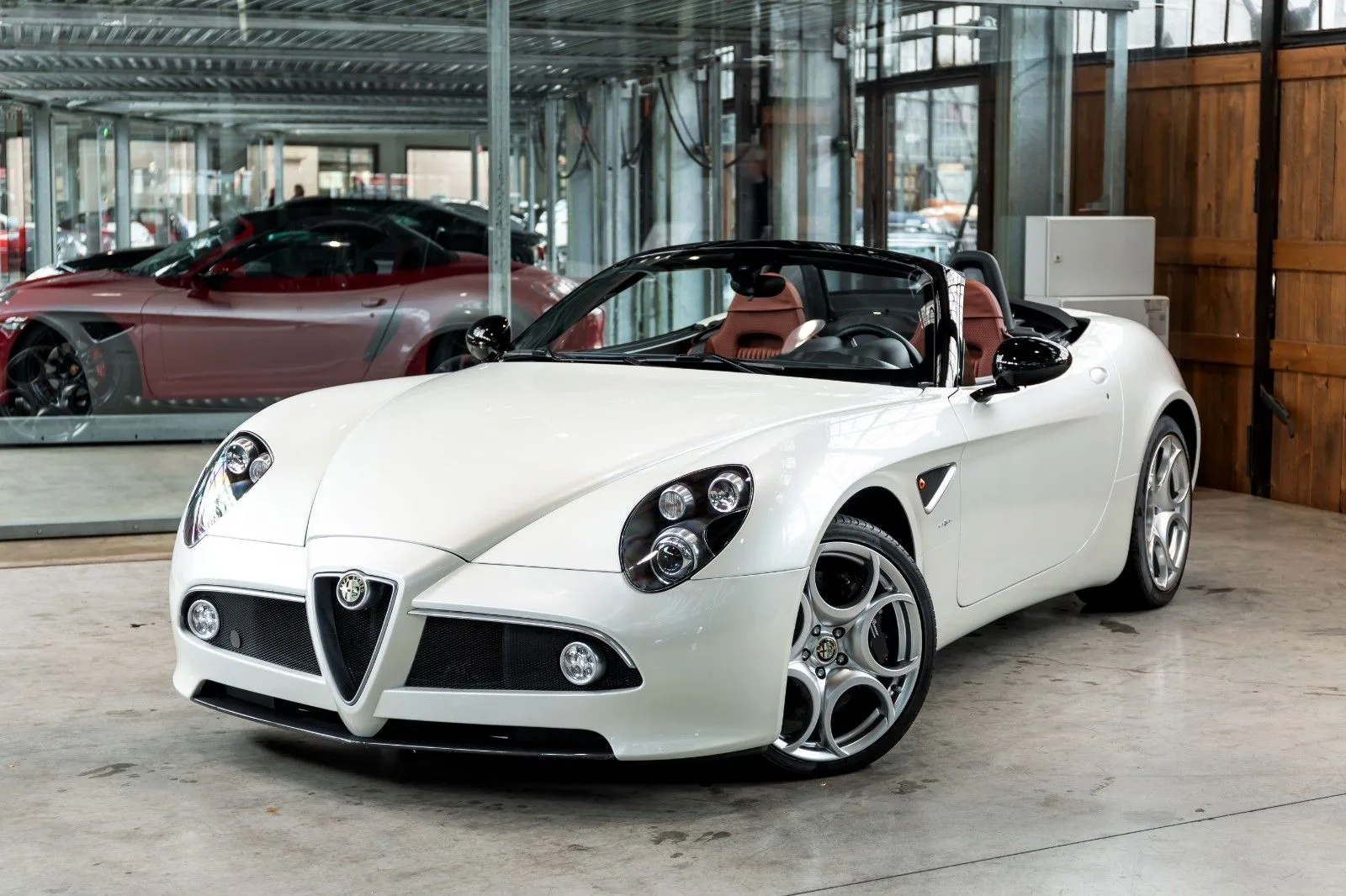 2011 Alfa Romeo 8C Spider angeboten von einem Fachhändler in Neuss, Deutschland, Hauptfoto