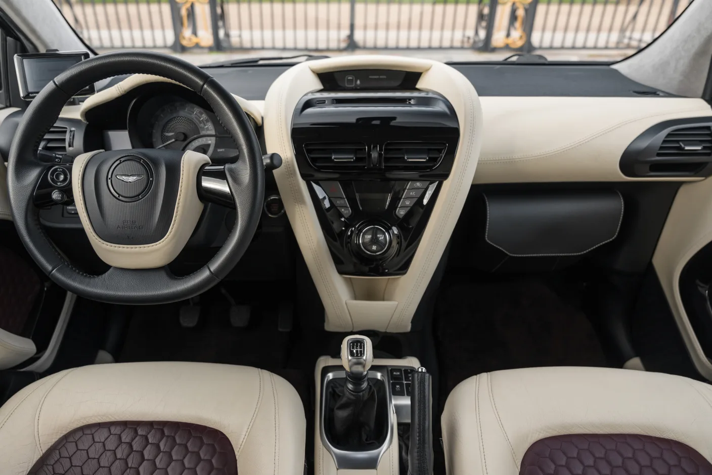 2011 Aston Martin Cygnet, 8/30