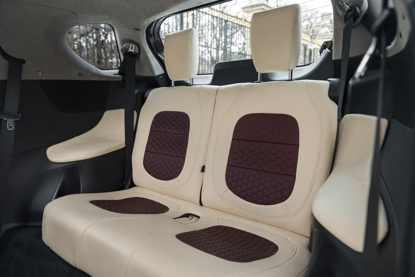 2011 Aston Martin Cygnet, 12/30