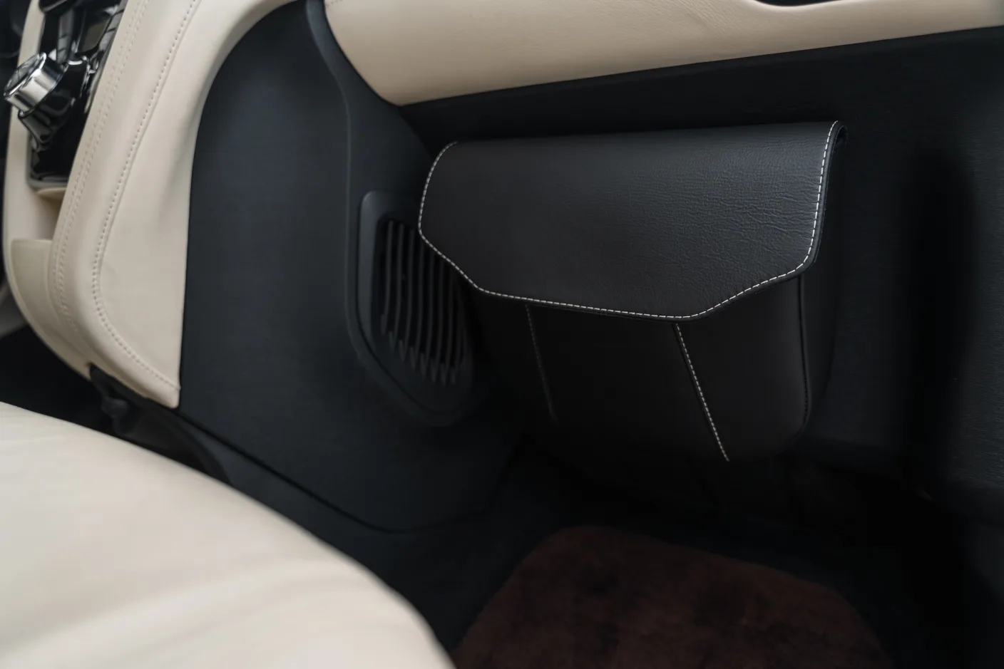 2011 Aston Martin Cygnet, 27/30