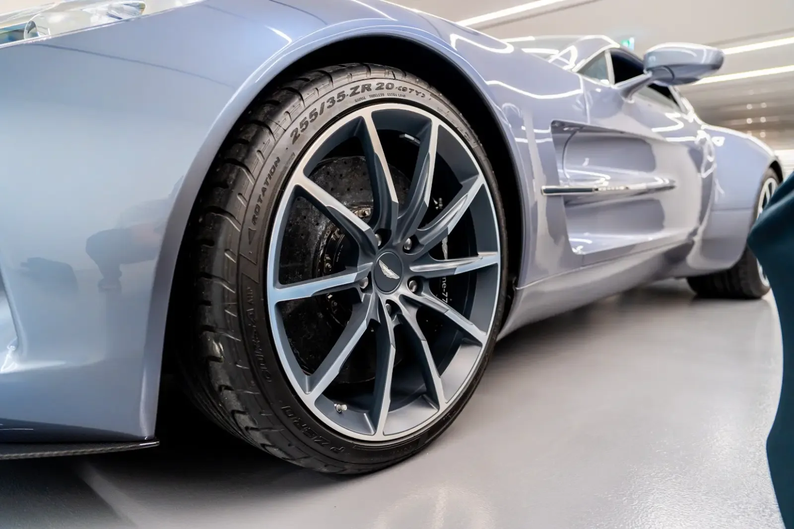 2011 Aston Martin One-77, 4/26